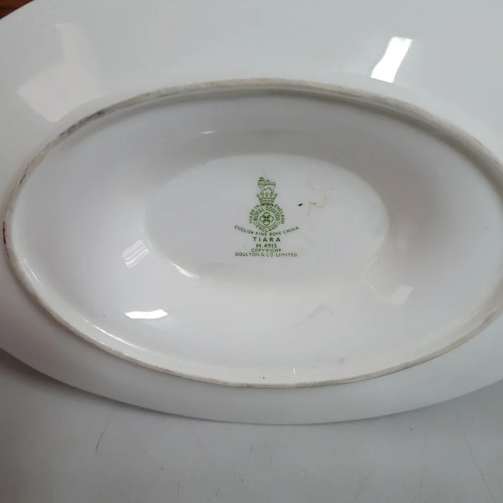 Royal‎ Doulton Tiara Gravy Boat and Saucer Silver Rim English Fine Bone China
